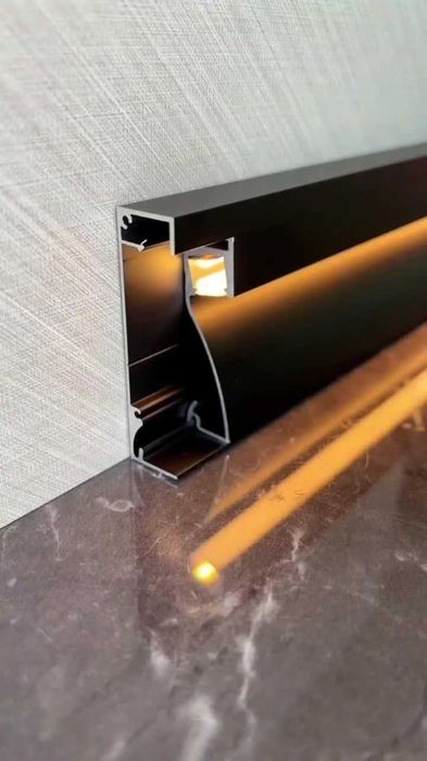 Встраиваемый алюминиевый профиль-плинтус