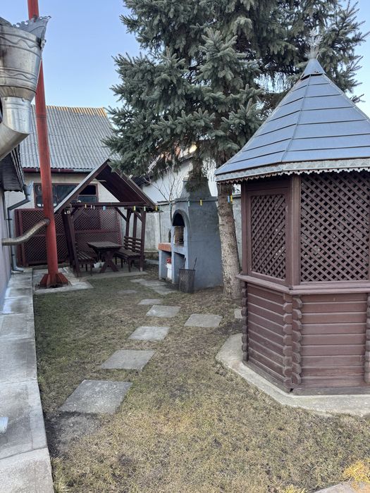 Doua case cu teren 10 ari, Vicovu de Jos