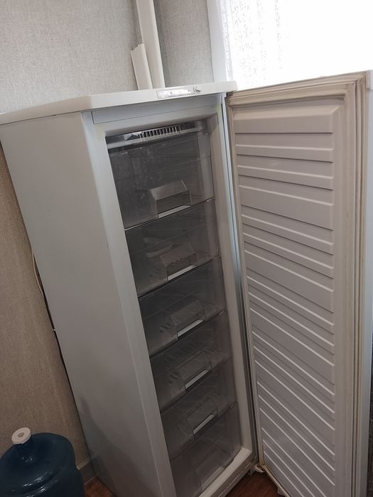 Продаётся морозильная камера.