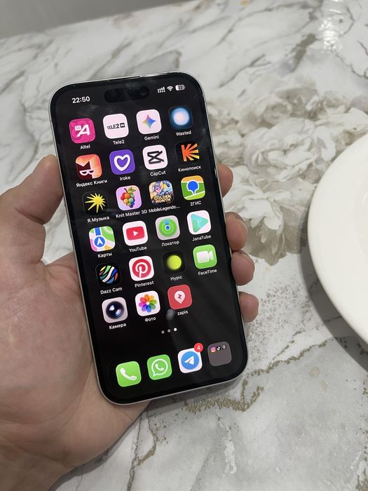 Продам iphone 16 белый