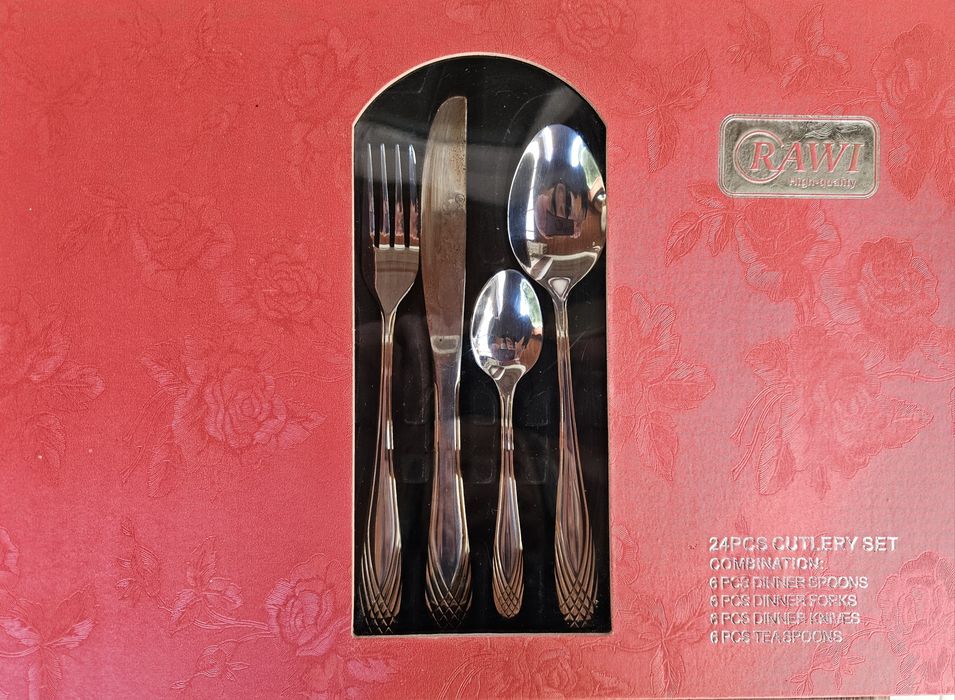Vând set de 24 tacâmuri Rawi in cutie de carton rosie