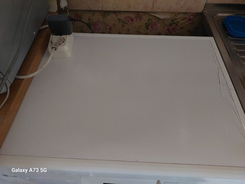 Продам холодильник и машинку