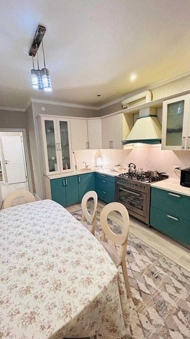 Продается 2 ком квартира район Зиг Заг