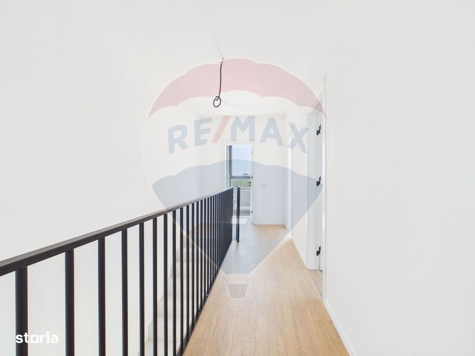 Casa tip duplex cu 4 camere de vânzare in Balotesti