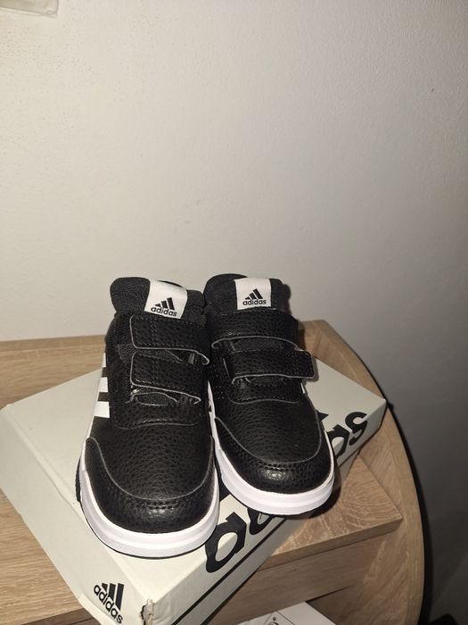 Adidasi copii negrii