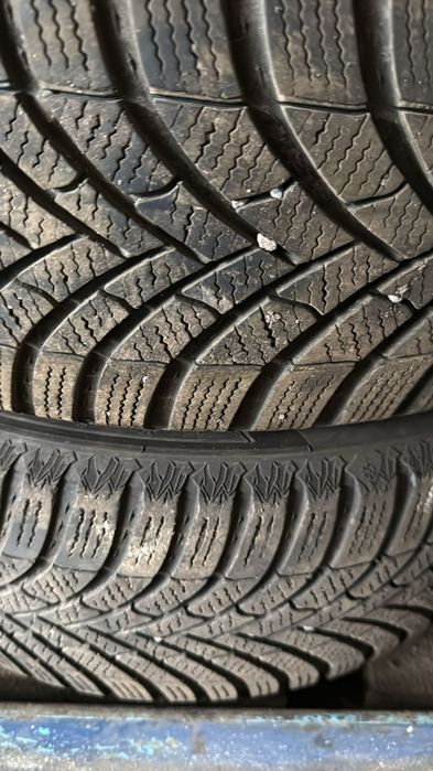 Set 4 anvelope iarna Continental 205/55 R16