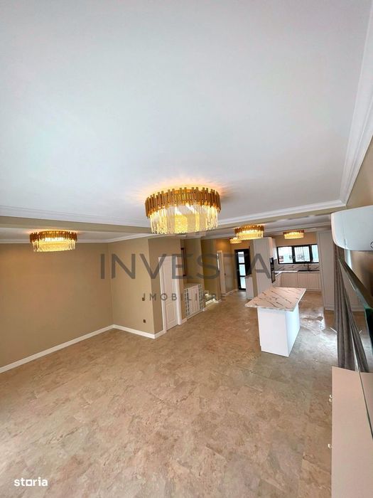 Casa moderna cu priveliste asupra orasului, terasa cu jacuzzi, Iris