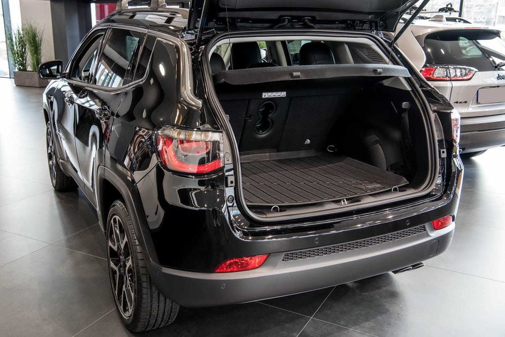 Кора за багажник Jeep Compass II 2017+ Ръчна или ел. врата
