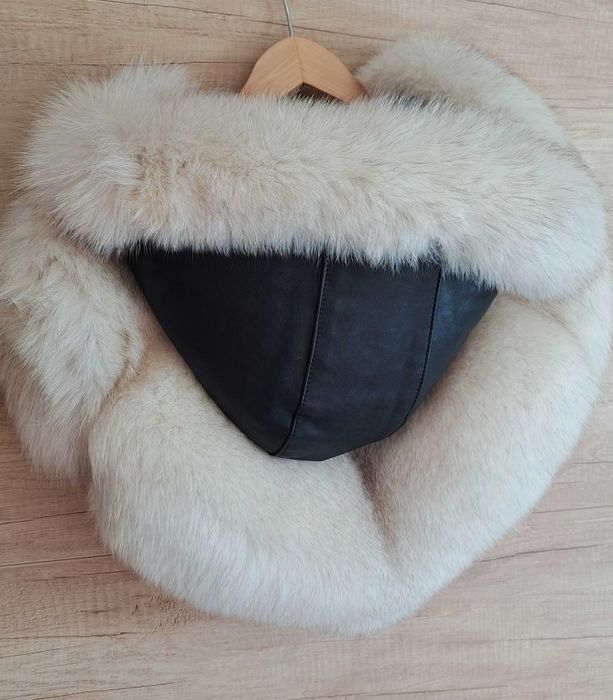 Елек от полярна сребърна лисицa