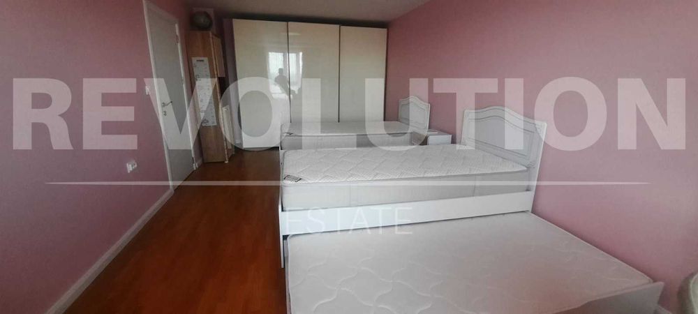 Дава се под наем Тристаен апартамент в Варна, Център - 100 кв.м за 1097.01 € - Снимка #3