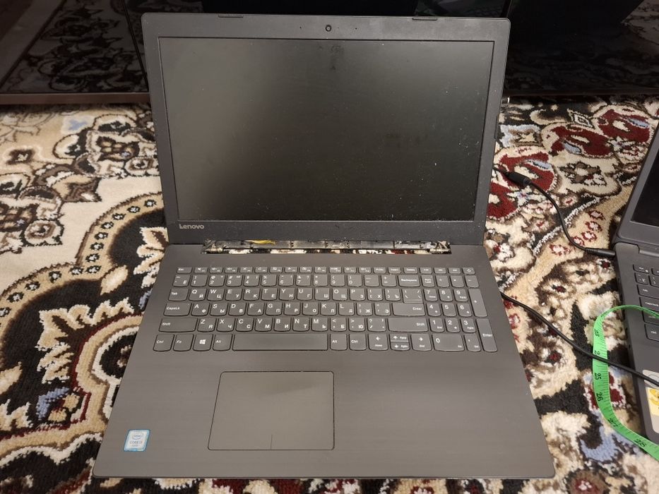 Продается ноутбук Lenova б/у