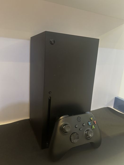 Vand Xbox Series X,în stare perfectă.