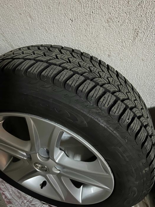 Оригинални джанти  Mazda  с гуми 205/60/16 DEBICA