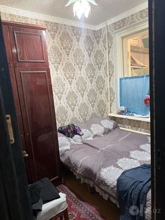 Продаётся 2х переделанная в 3х комнатная квартира в городе Зарафшан