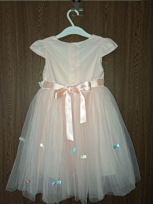 Детска рокля от прасковен тюл, размер 3-4 години