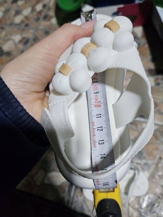 Sandalute albe,nr 25