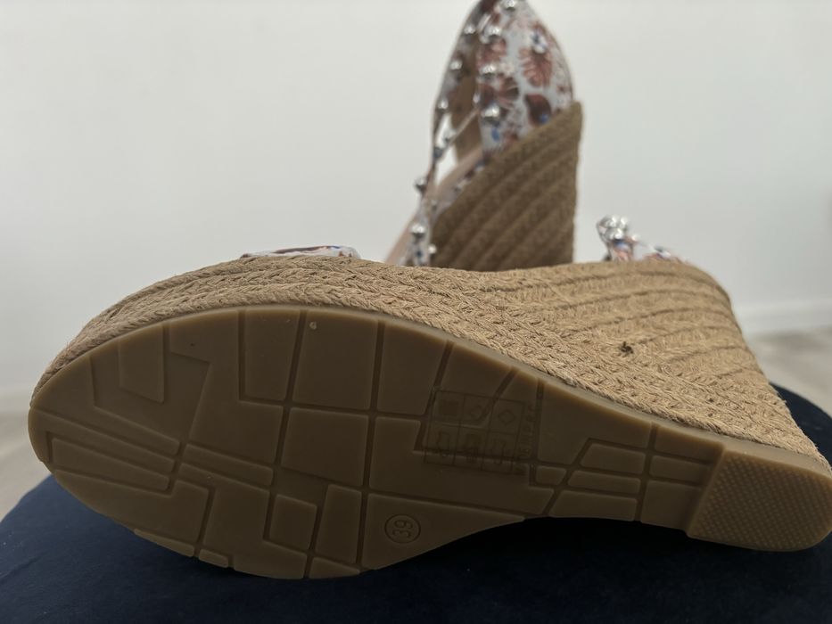 Sandale DeeZee talpa inalta