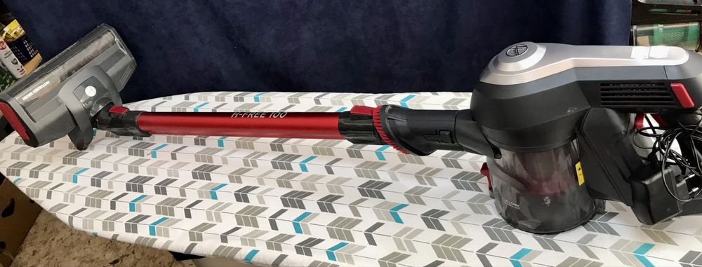 Вертикална Vacuum cleaner HOOVER