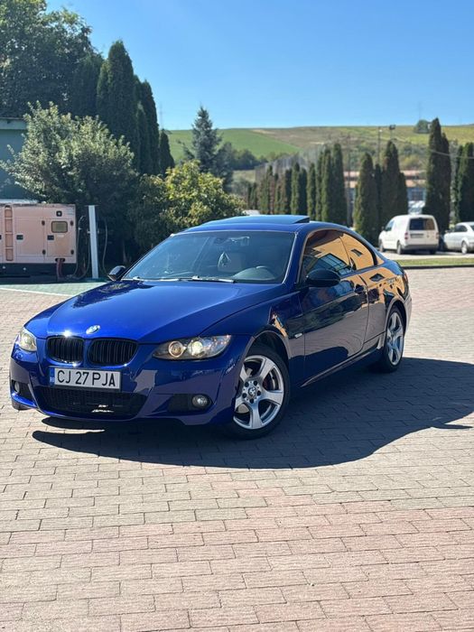 Oferta pana la data de 02.06 5900€ BMW 330i E92 Coupe – San Marino Blue – LED Adaptive