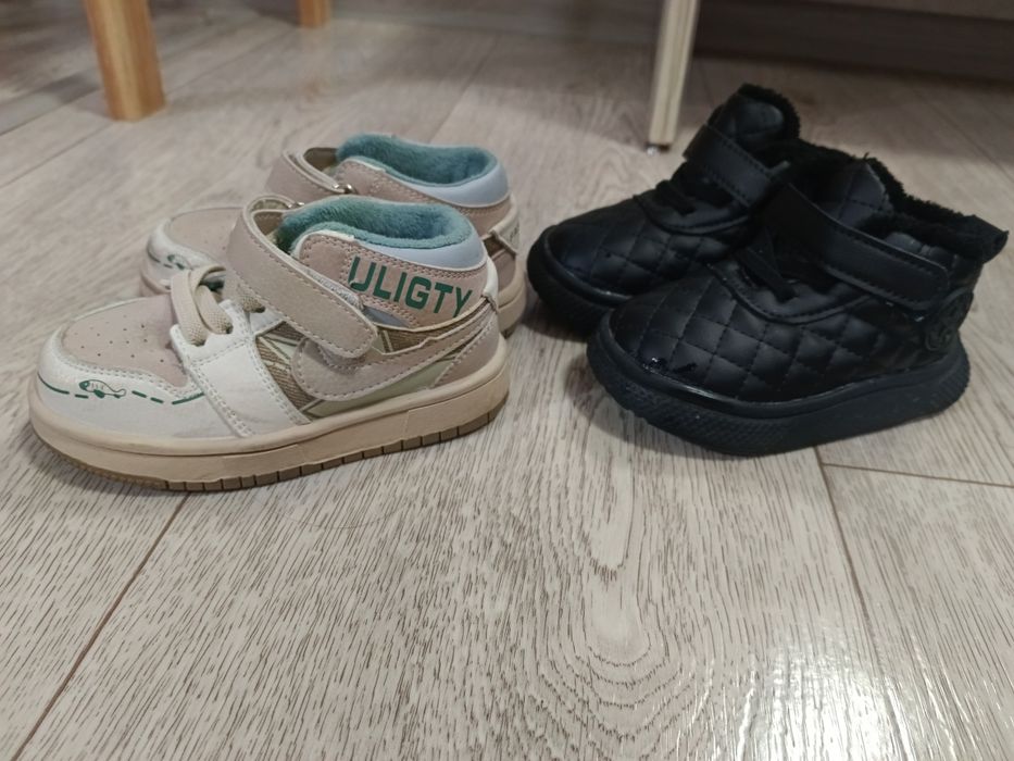 Продам детскую обувь