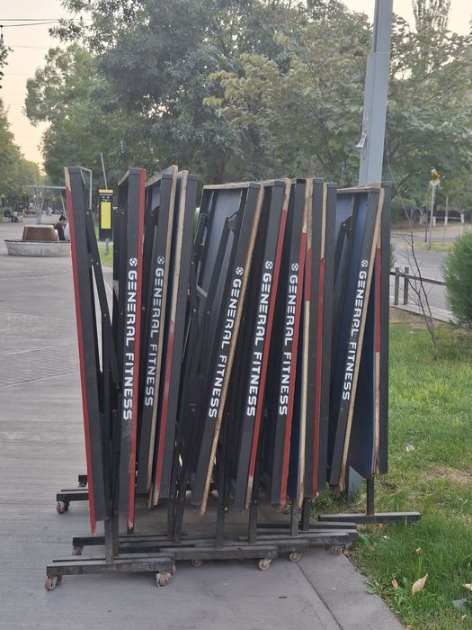 Tenis sotiladi holati sal eskiroq kelishilgan narxda sotamz