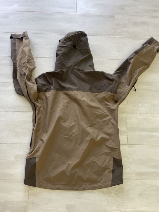 Geaca Hardshell Revolution Race L noua