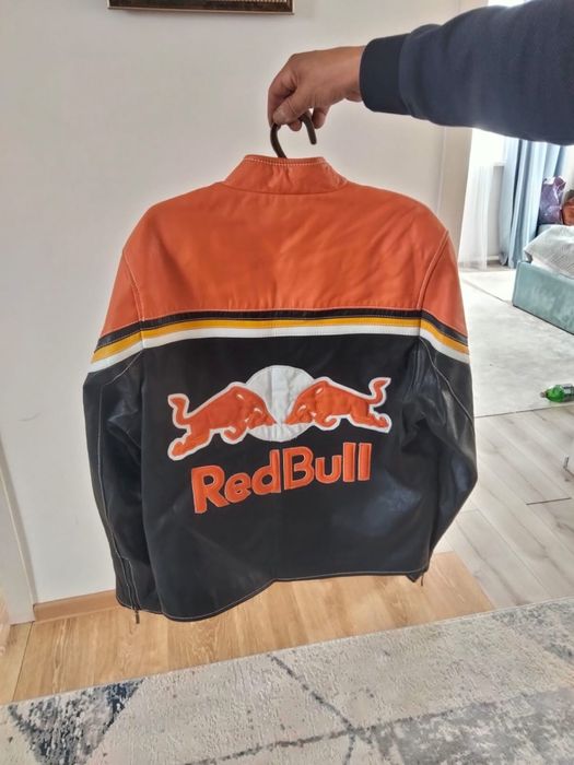 Продам кожаную куртку, Redbull
