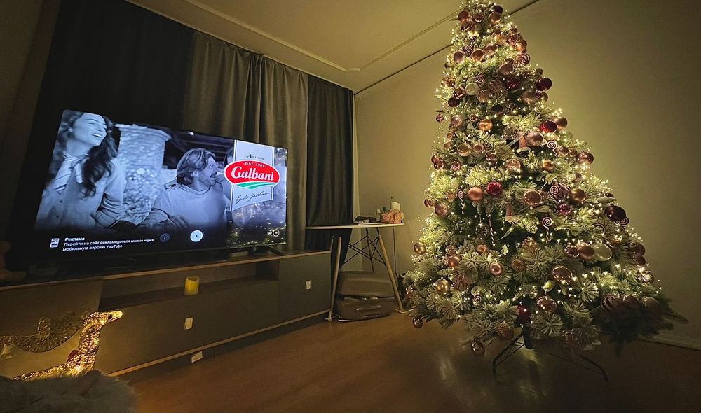 Продам ёлку, 210см, сборная