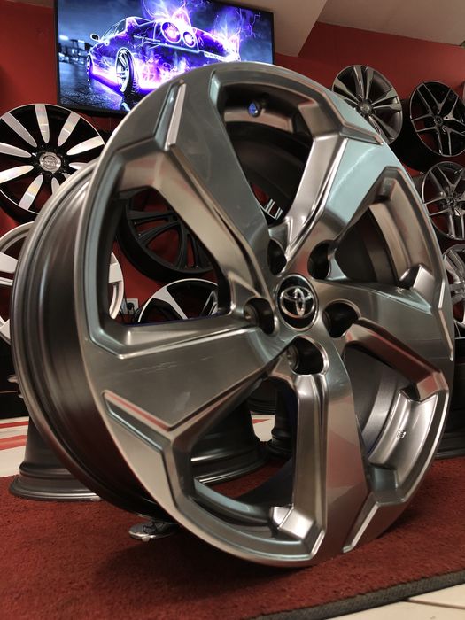 18 цола Нови  5х114.3 Toyota RaV 4 Corola Cross C-HR Lexus Оригинални