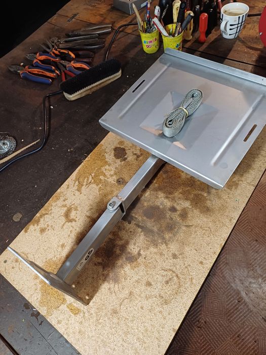 Стойка за кинескопен телевизор