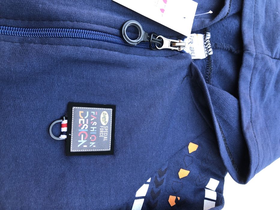 Кофта на замке, с капюшоном