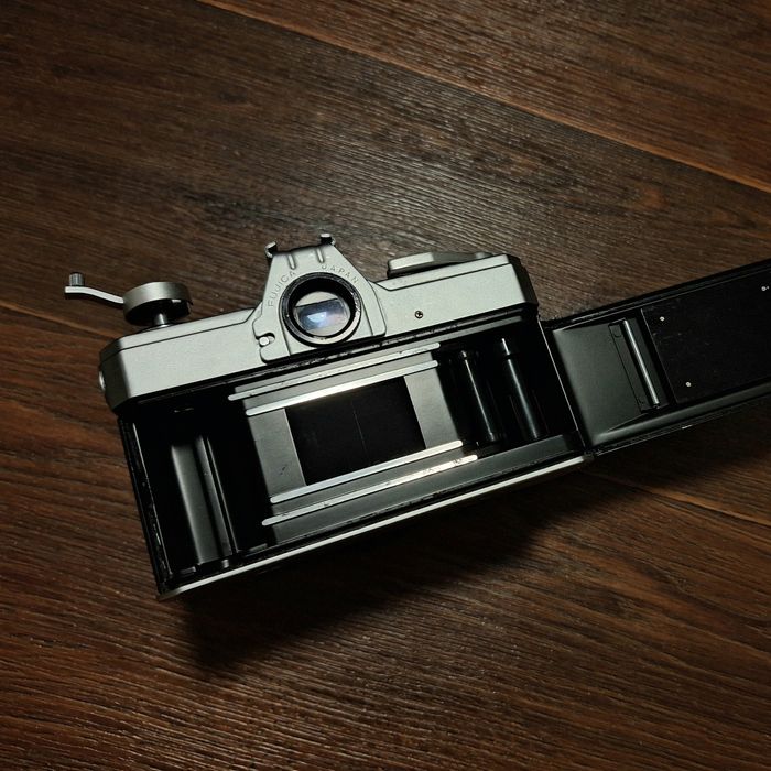 Лентов фотоапарат Fujica ST701 с обектив Chinon 55mm f1.7
