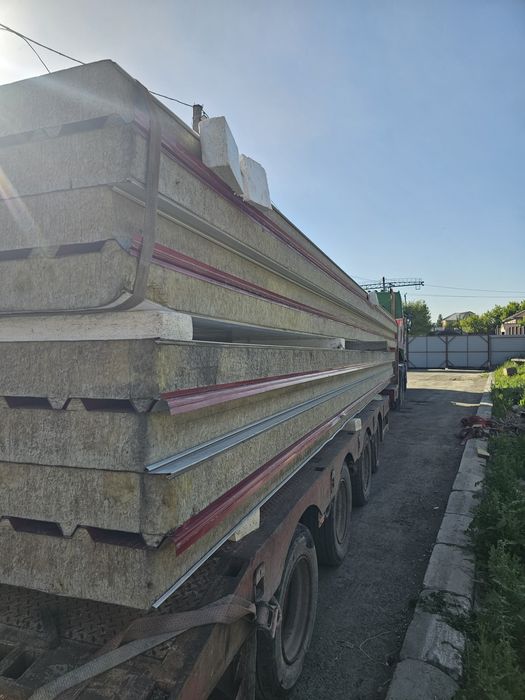 Продам новые сенгвич панели про-во Россия