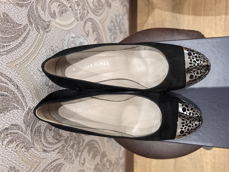 Продам женские туфли р. 38