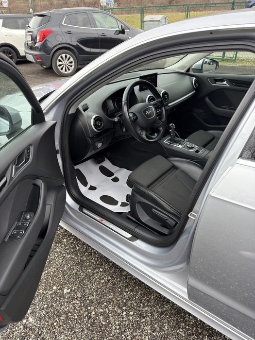 Audi A3 Sportback S-line 2015 | S tronic | Пера | 1.6 TDI | 221 000 км