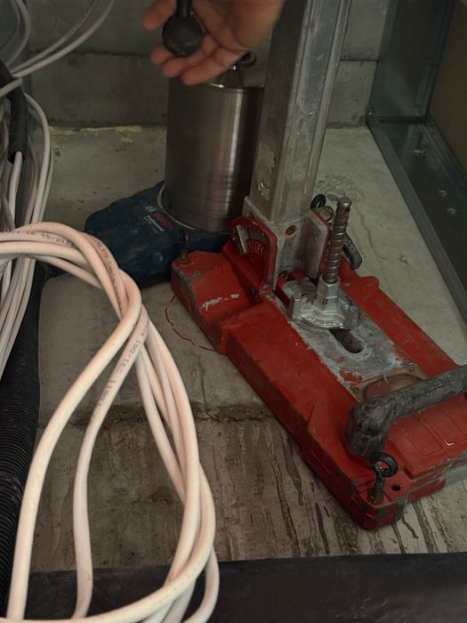 Preturi incepand de la 100 lei!!!Gauri hota si centrala!Carotare Diamantata!Carotare beton,caramida si BCA