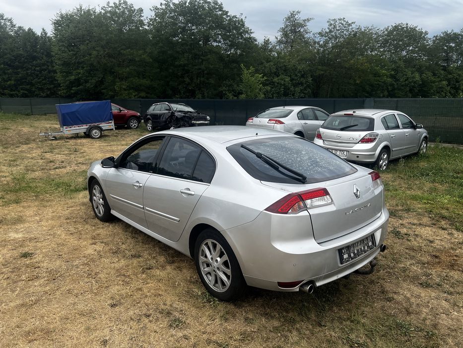 Dezmembrez laguna 3/ Megane 3 vezi foto