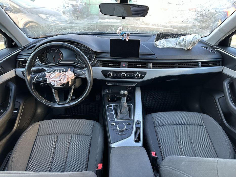 Audi A4 B9 Fab 2016 motor 2.0tdi 190cp manual. Avariat