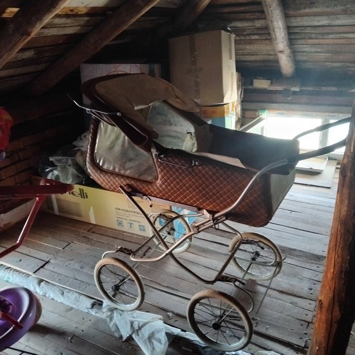 Ретро бебешка количка