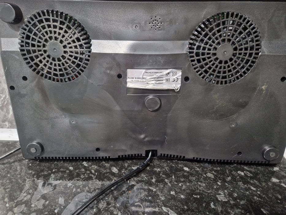 Настольная плита Kitfort КТ-109 черный