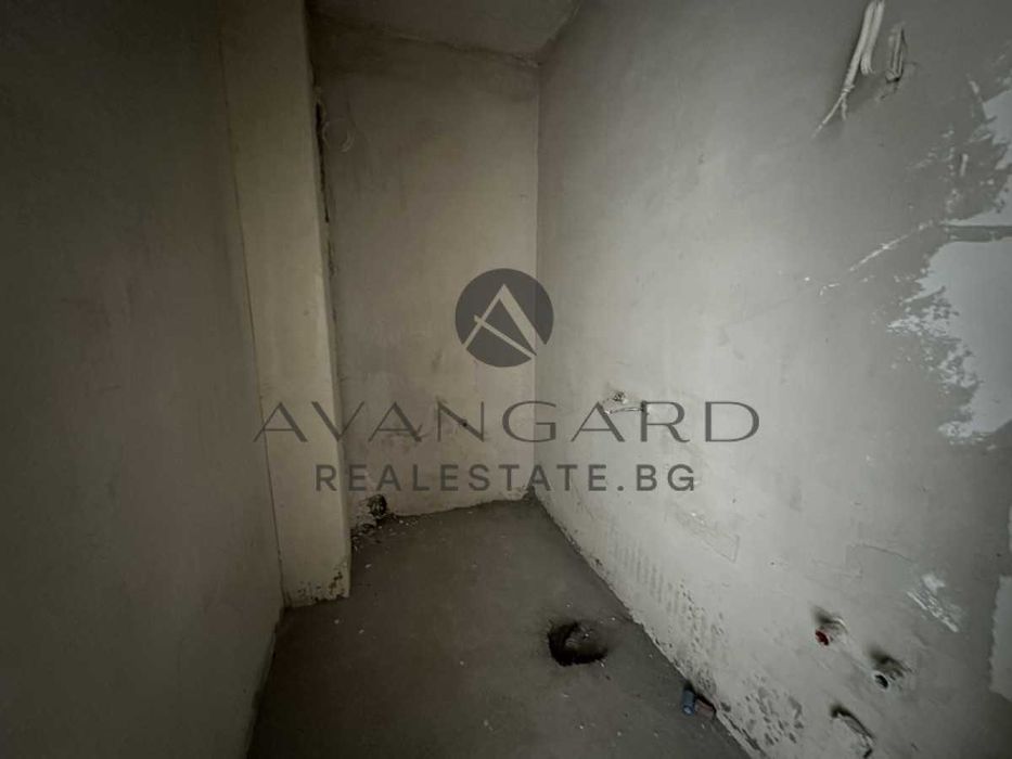 оф.22182 Тристаен пред АКТ 16/ Парк Лаута