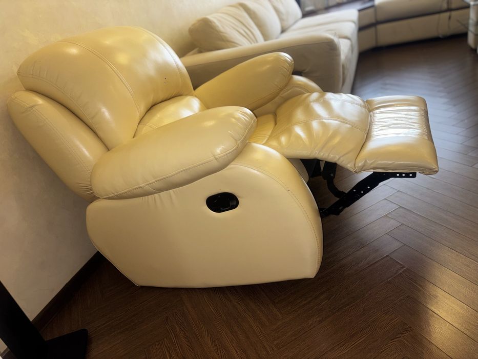 Продам кресло- качалку