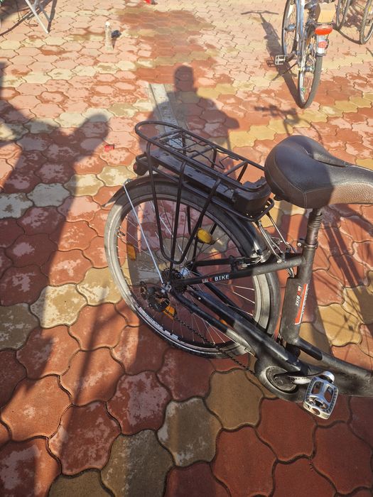 Vând bicicletă electrica