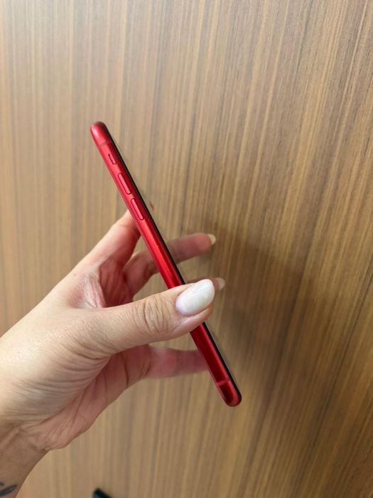 Iphone 11 красного цвета