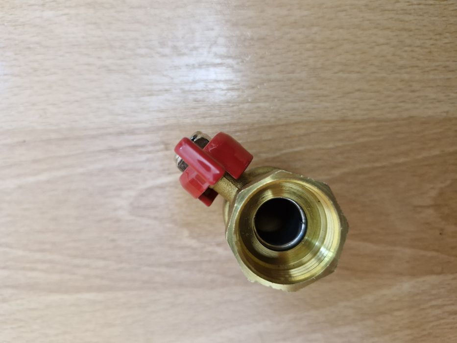Продам краны шаровые 3/4 WOG300