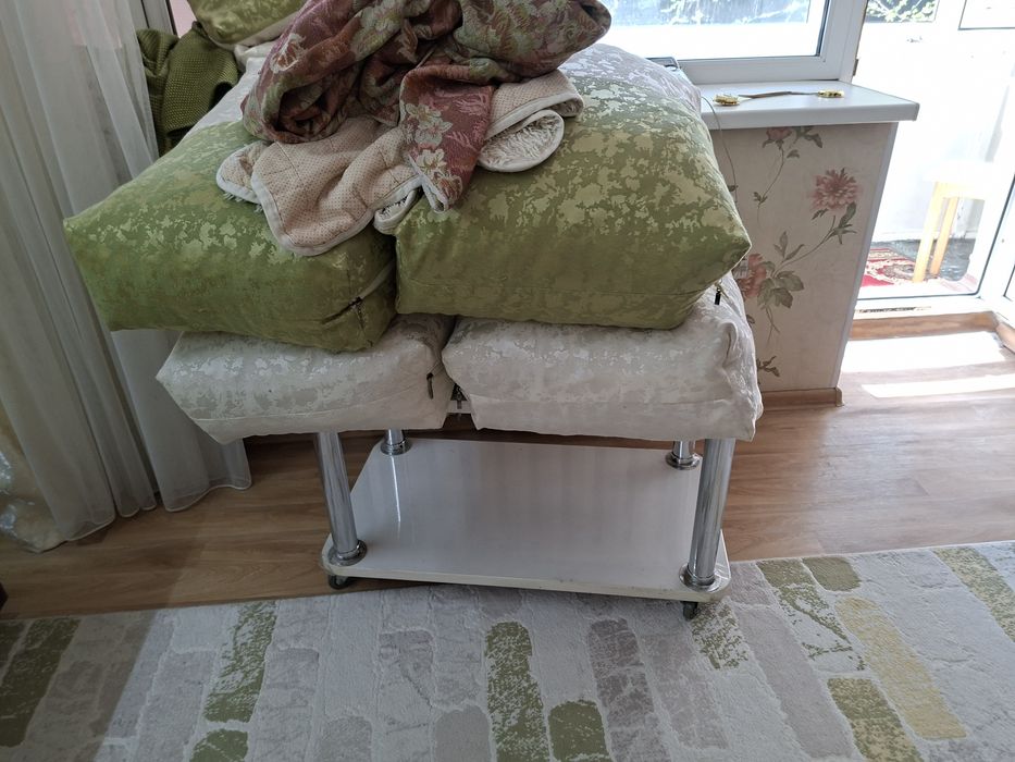 Диван угловой,длинной 3м.20