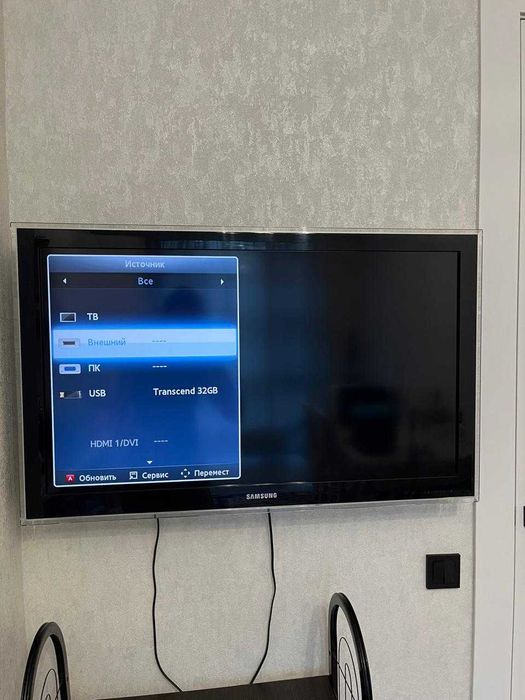 ПРОДАМ Телевизор SAMSUNG 40  Smart TV Full HD в отличном состоянии
