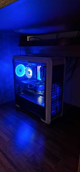 Sistem Gaming Ryzen 7 3800X, 32 GB RAM, NVIDIA RTX 3060 12GB, SSD 500 GB + SSD 480 GB + HDD 2 TB, Sursa Sirtec 700W, Monitor Gaming 27" 144Hz
