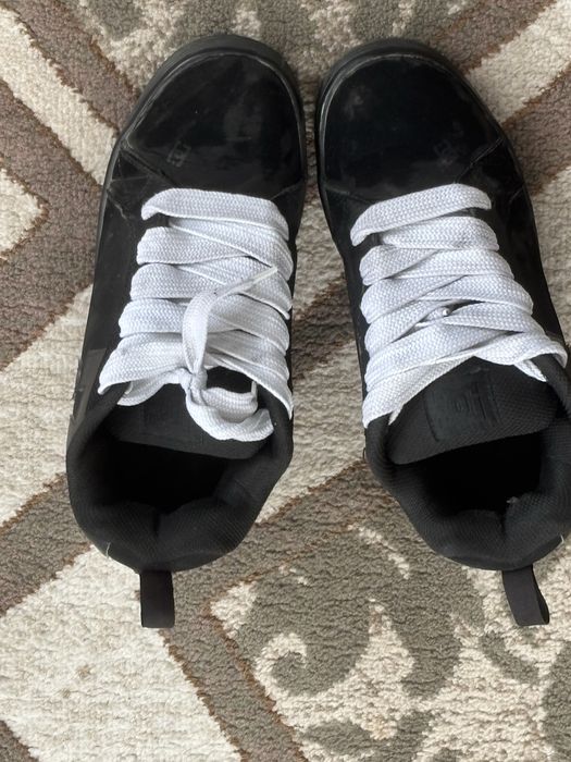 Дутые кроссовки DC SHOES