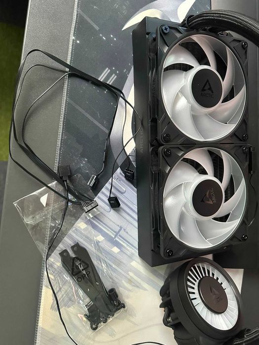 Cooler ARCTIC Liquid Freezer III Pro 240 A-RGB, Racire cu lichid, AIO 240mm, Intel/ AMD, Negru